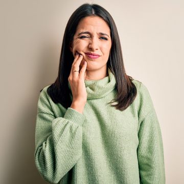 Dental Crown Tooth Pain: Why Your Crown is Causing Toothaches and What to Do