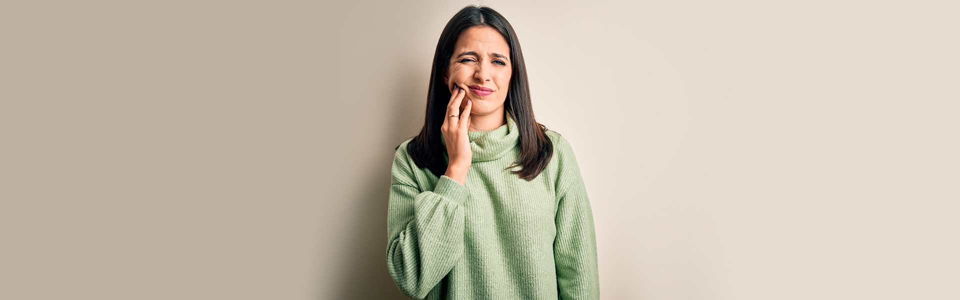 Dental Crown Tooth Pain: Why Your Crown is Causing Toothaches and What to Do 